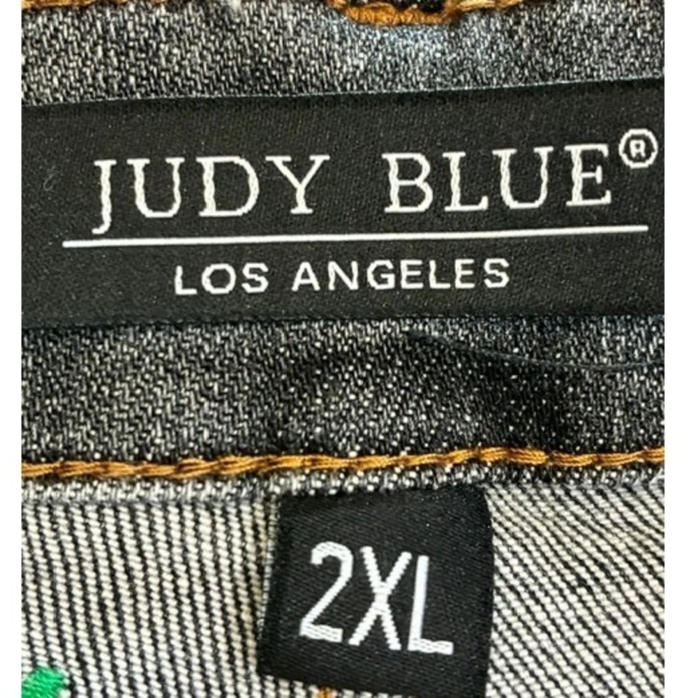 Judy Blue Cactus Embroidered Denim Shorts Womens 2XL Grey Excellent JB150111-GR - Picture 6 of 8